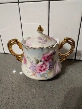 Vintage Lefton sugar bowl with sticker & lid - pink roses